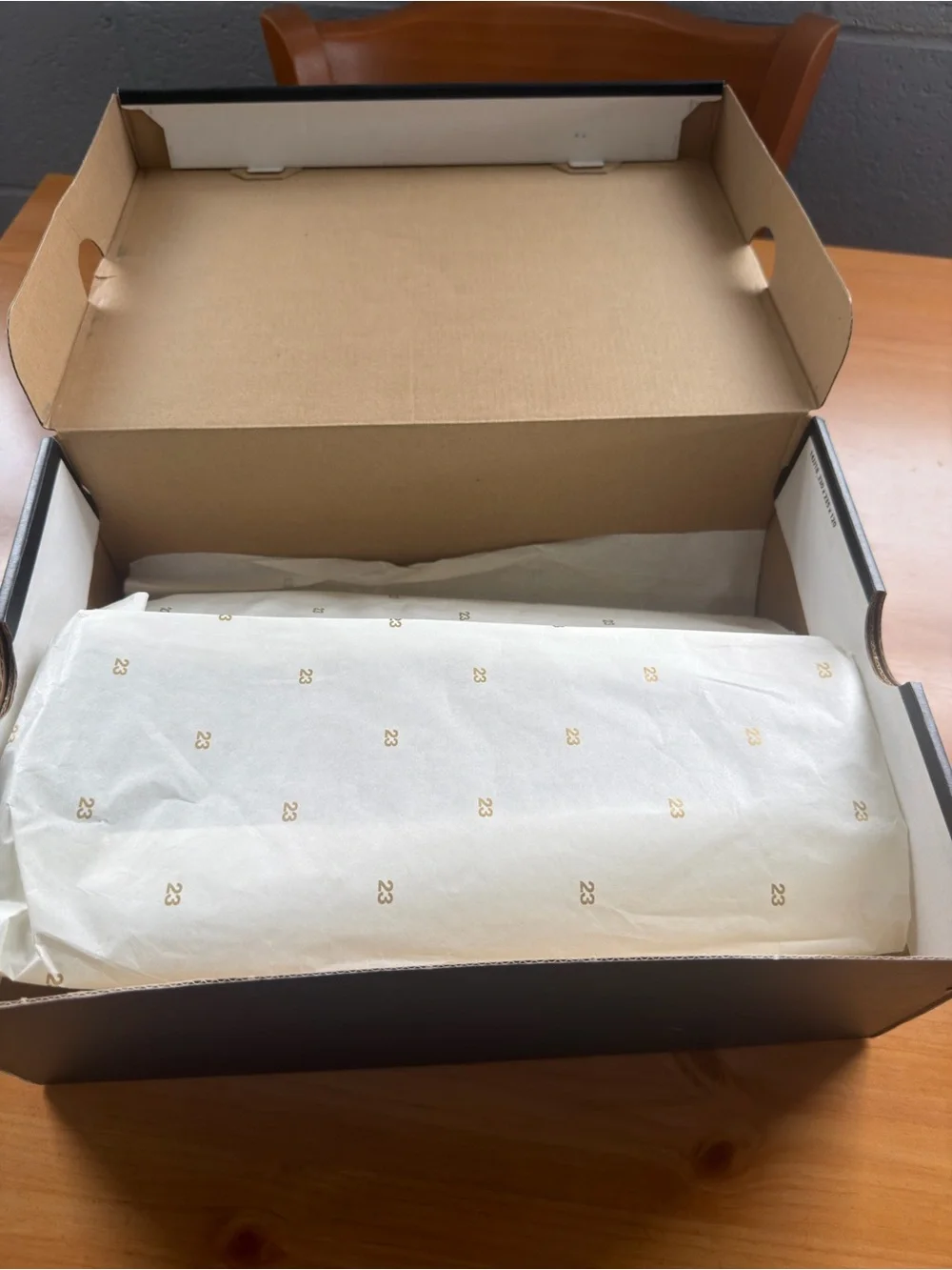 Jordan Air Jordan 11 Retro Low Closing Ceremony White/Gold/Black 2016